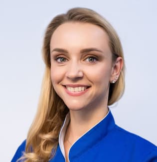 Dentist orthodontist Kiev - doctor Evelina Yavorska 