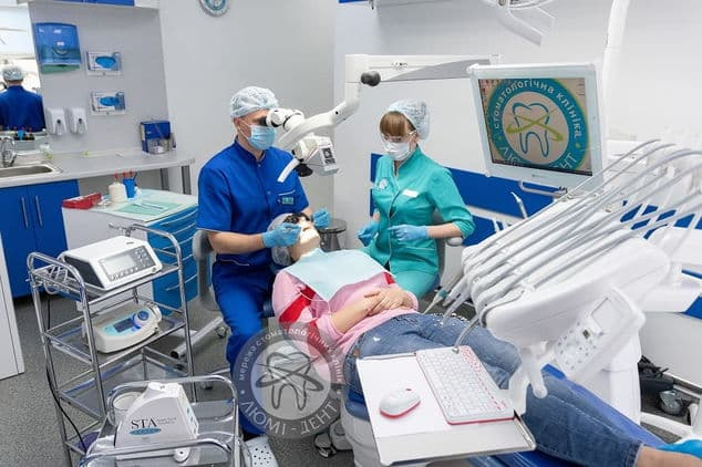 Работа стоматолог вакансия Киев фото Люми-Дент
